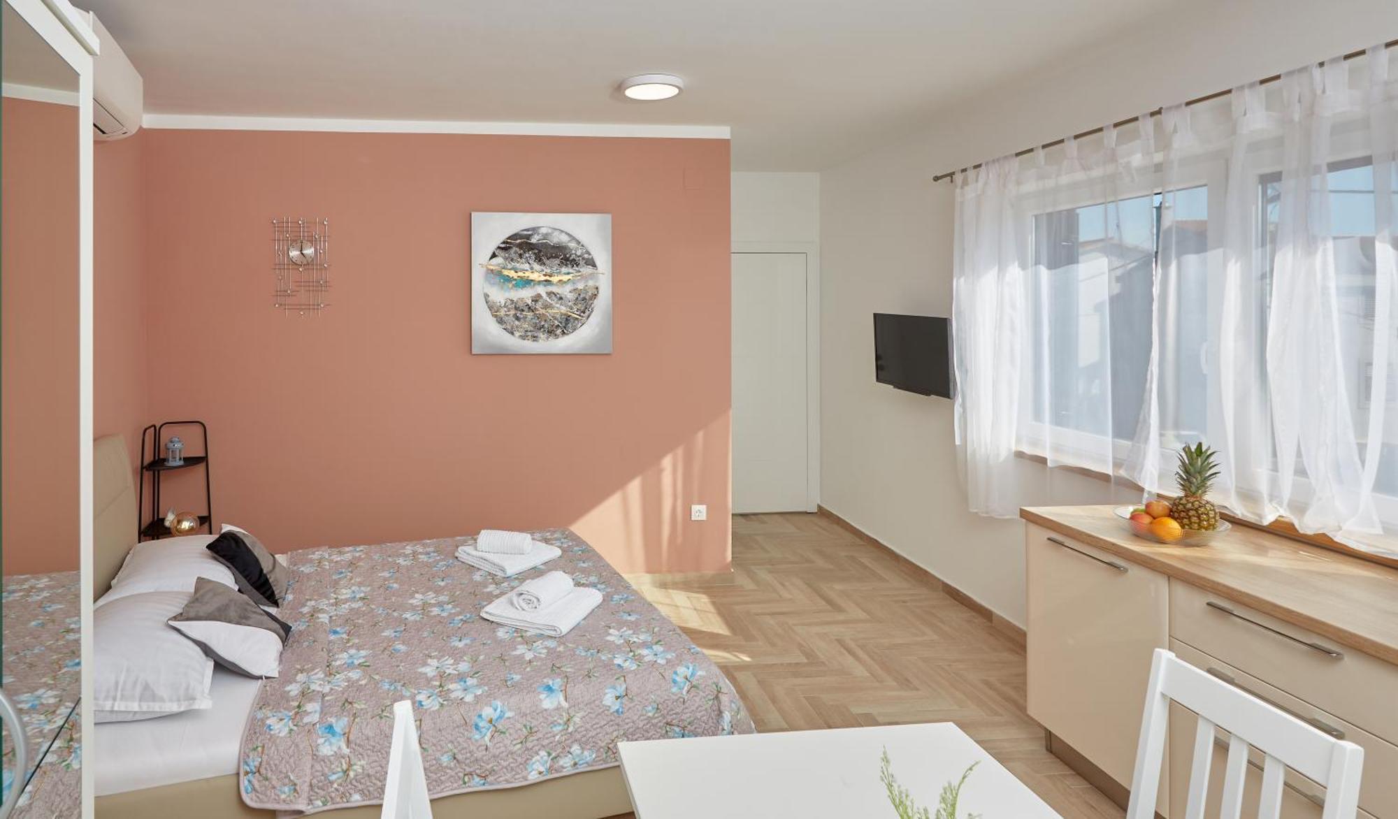 Apartments Nika 투라니 외부 사진